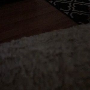 Meet your Posher, Claudia